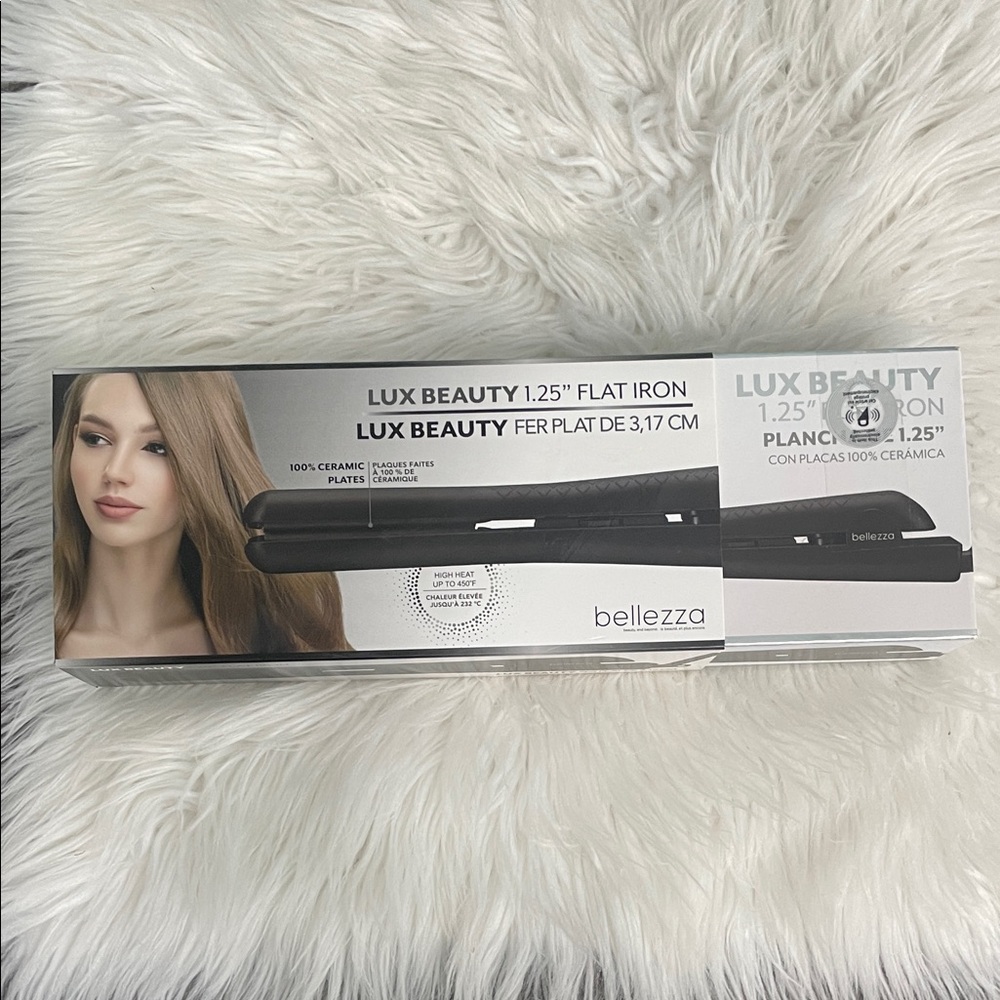 NWTS LUX beauty Black  1.25 flat iron